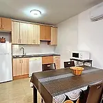 Santa Ana 3 Apartment